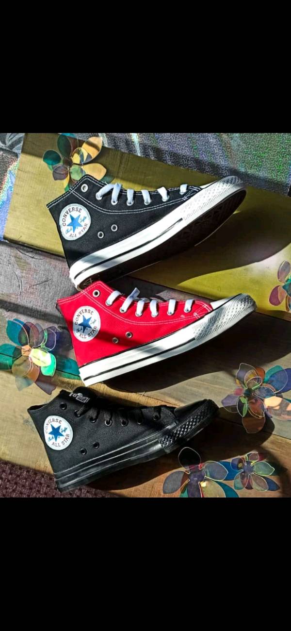 Converse bota en Isla Veracruz
