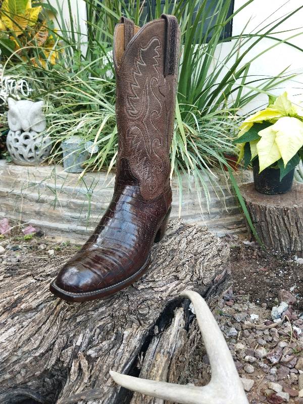 Botas shop lucchese precio