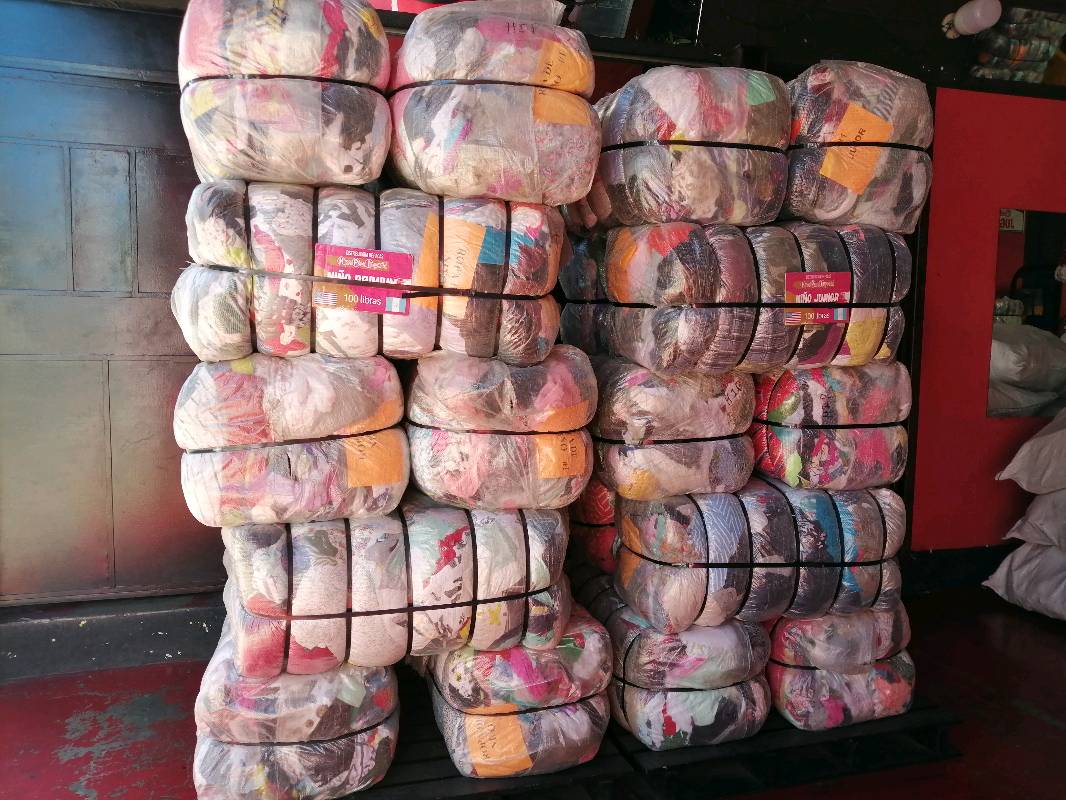 pacas de 100 libras de ni o en Cob n A. v
