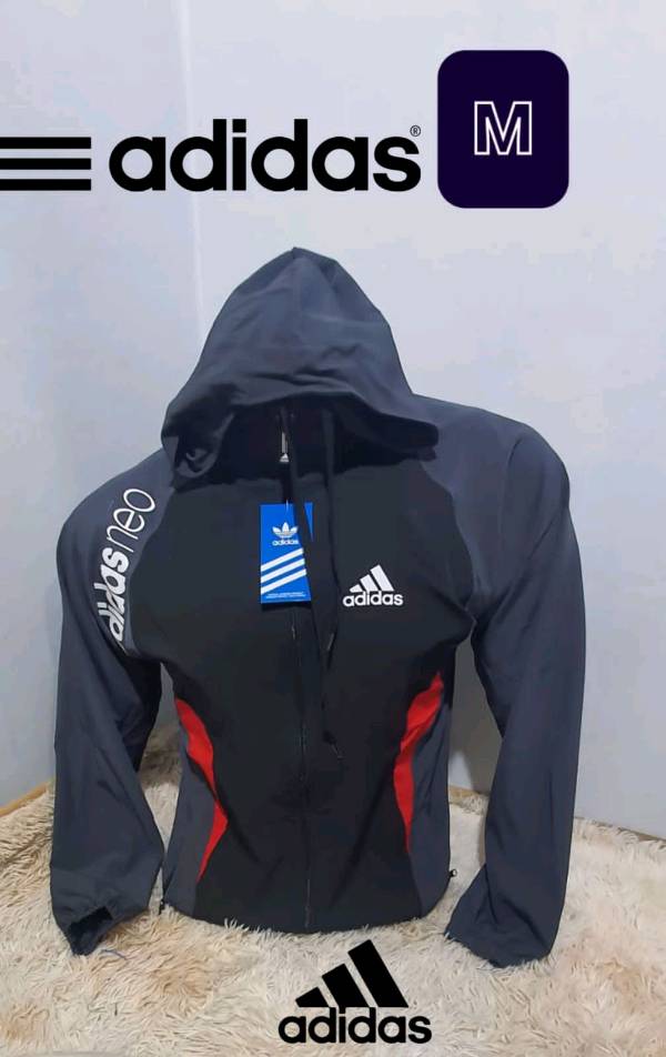 Ropa adidas sale guayaquil