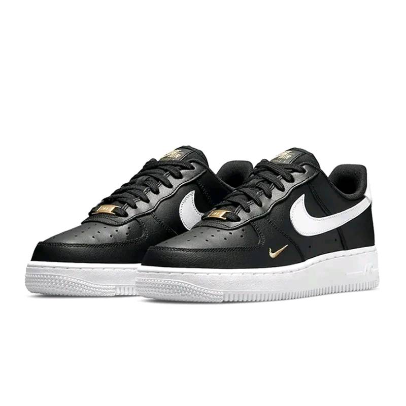 Zapatillas Nike blanco simple negro y blanco rojo y blanco