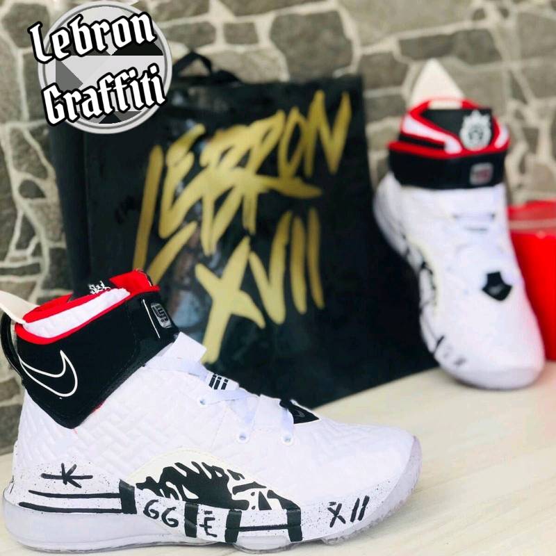 Botines lebron hot sale