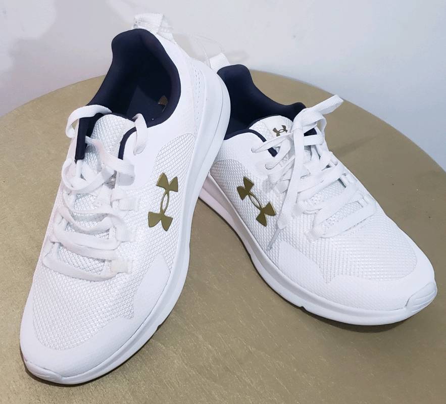 Zapatos under armour blancos quito online