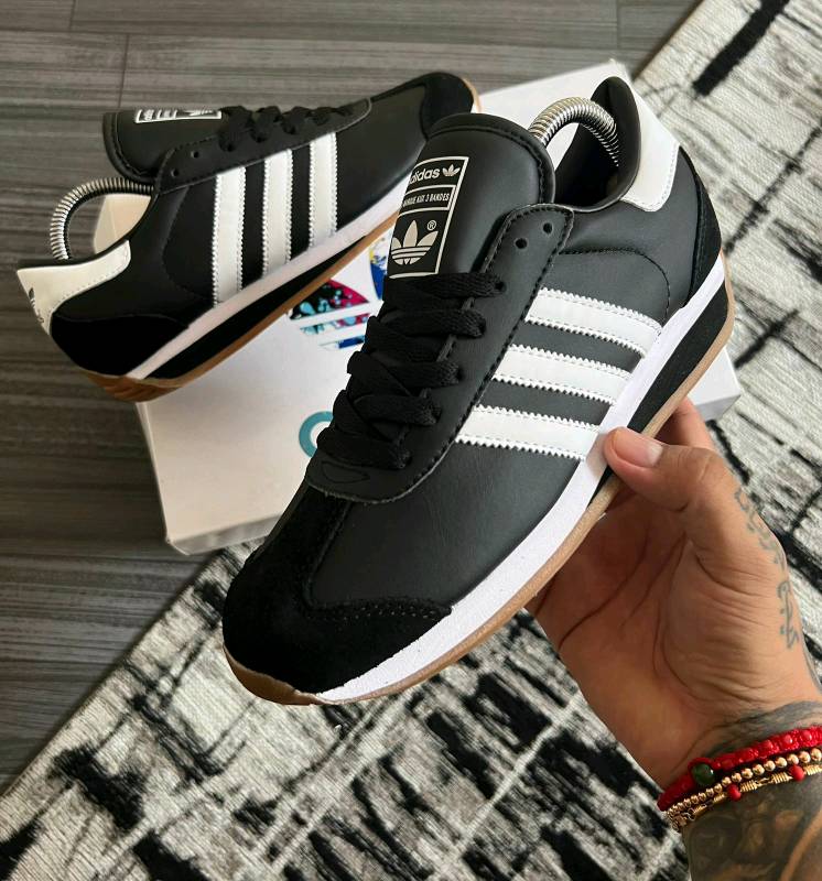 Adidas originals top locales caba guayaquil