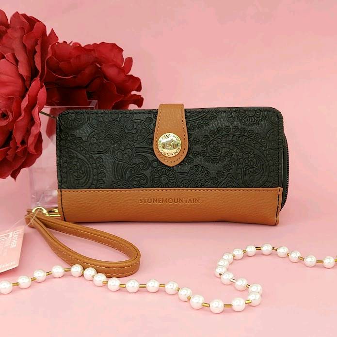 Cartera hotsell stone mountain
