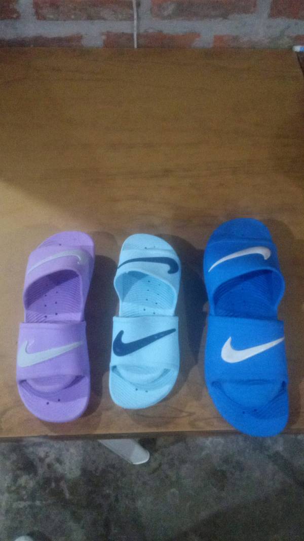 Ojotas nike clearance blancas con azul
