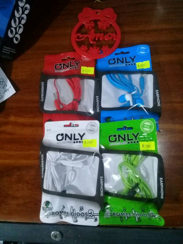 Auriculares Only