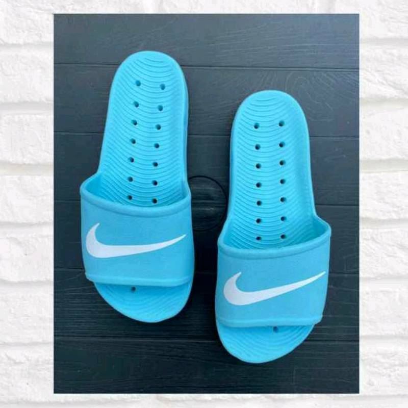 Ojotas nike 270