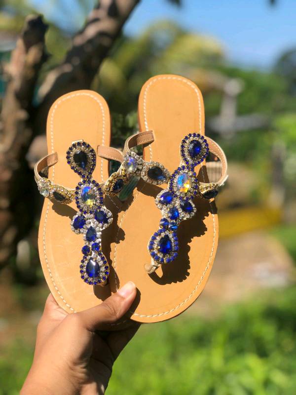 Sandalias con 2025 pedreria de cristal