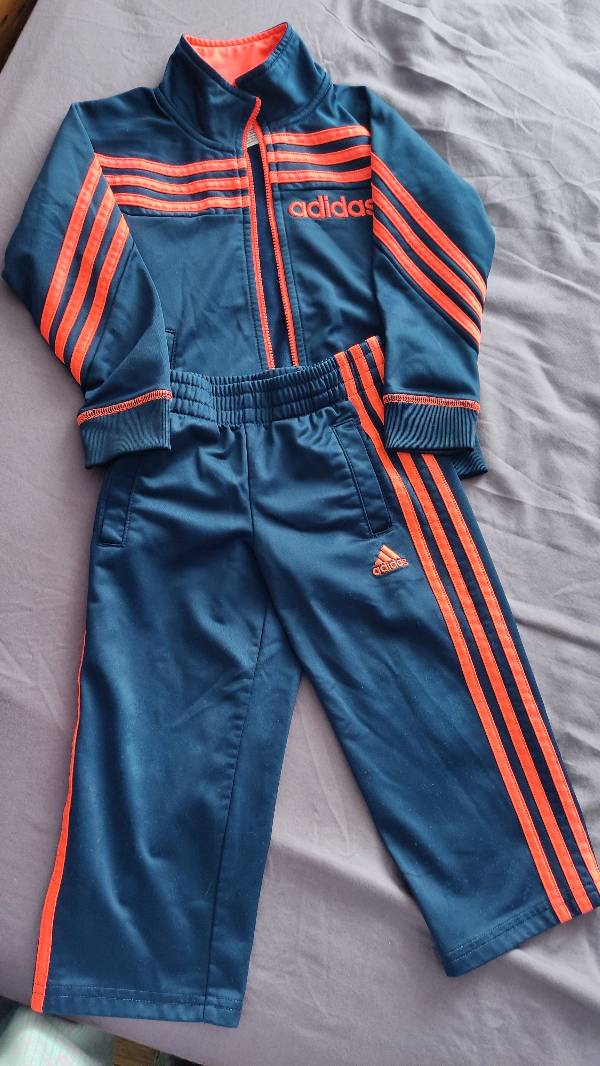 Adidas ecuador sale quito trabajo