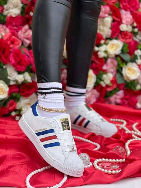 Adidas con concha sales
