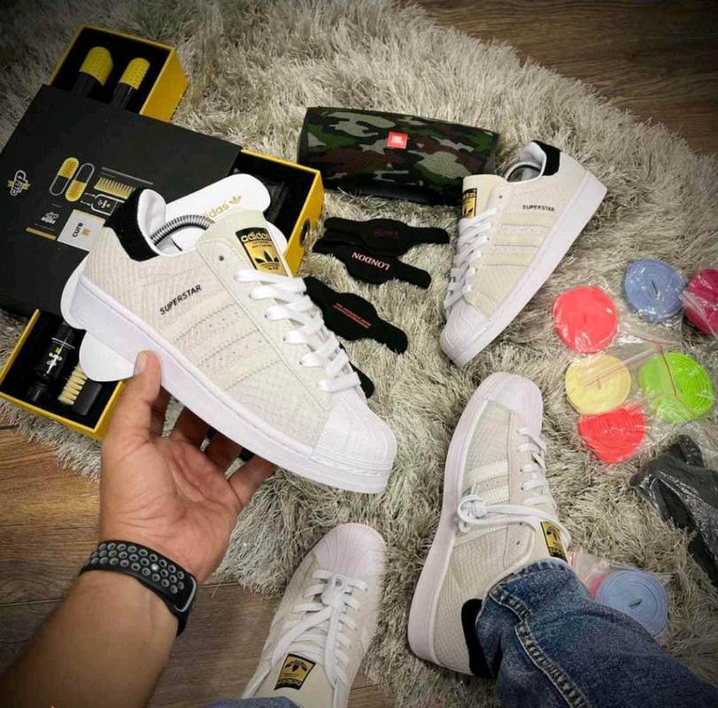 Adidas superstar deals quito ecuador