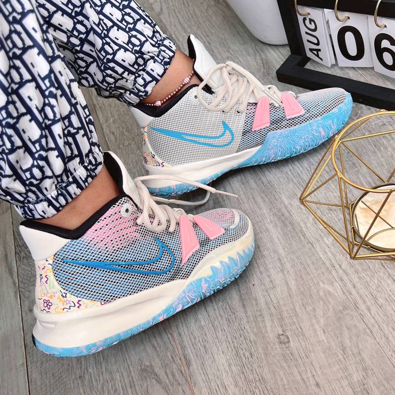 kyrie 7 white