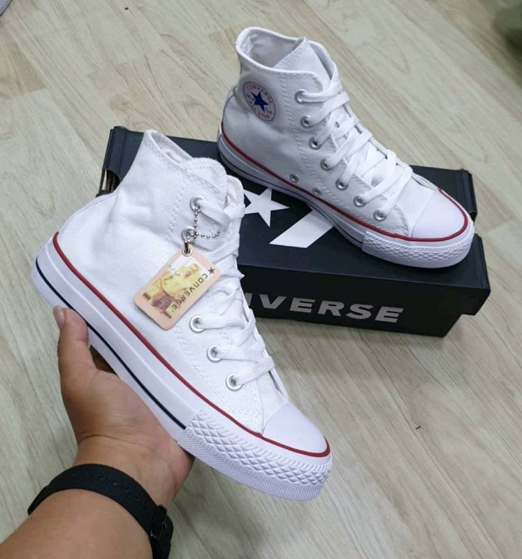 Converse cali top