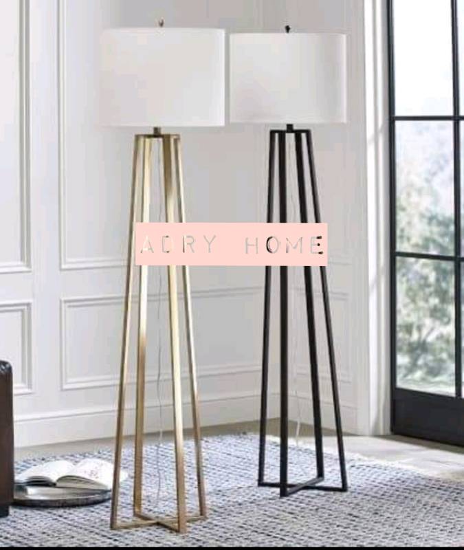 Lámpara pedestal en Guadalajara