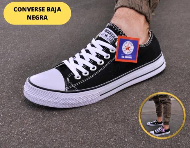 Converse negras sales suela blanca