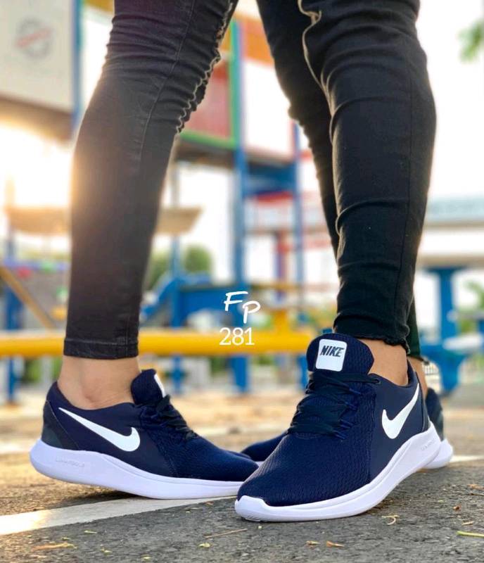 Zapatillas para parejas nike on sale