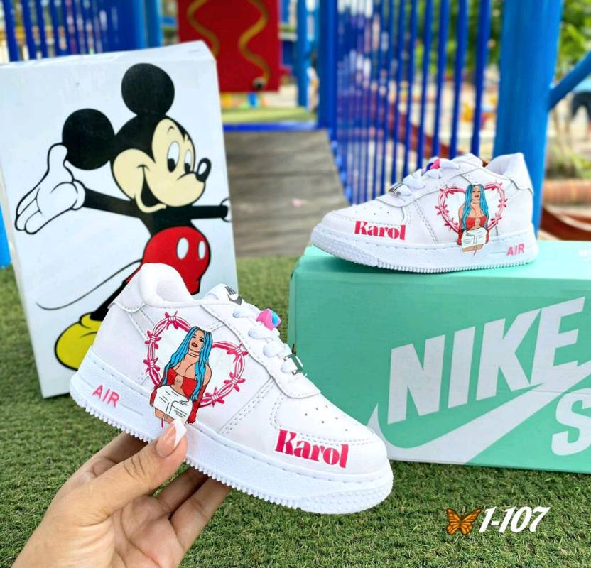 Nike karol g discount