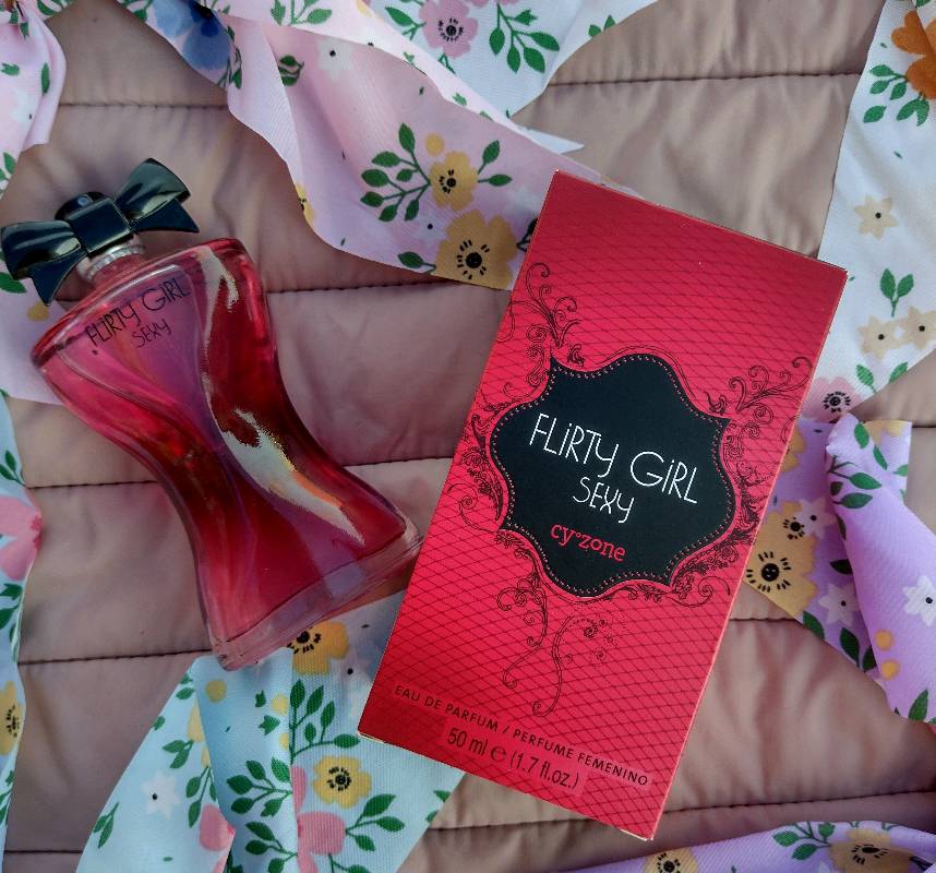 Perfume flirty girl online