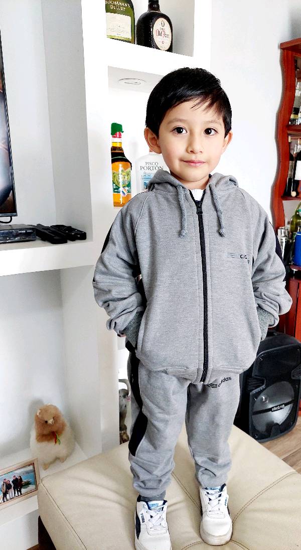 Conjuntos deportivos 2025 niños por mayor