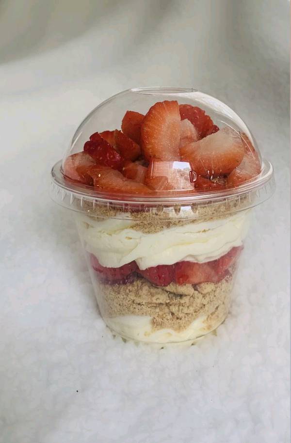 Copa de fresas con crema en Cartagena