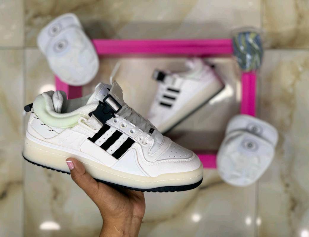 ADIDAS BAD BUNNY en Ibagu