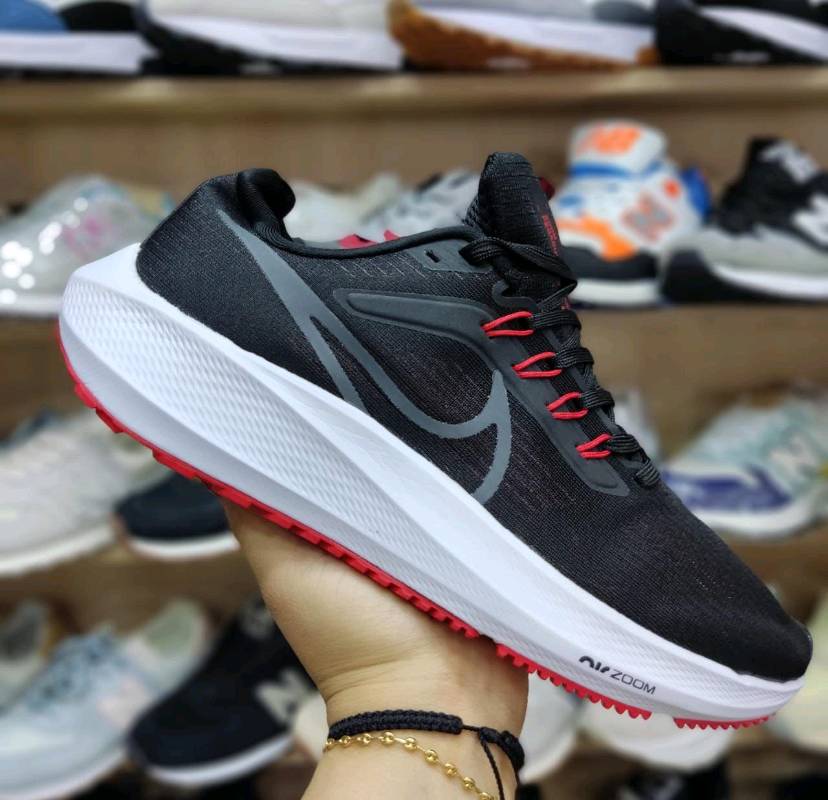 Nike caballero top