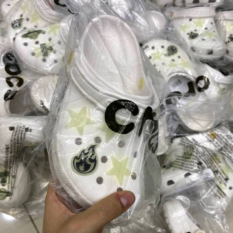 Bad Bunny x Crocs Classic Clog en Chitré