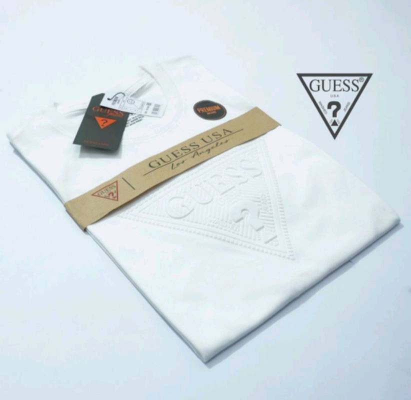 Poleras Guess hombre en Antofagasta
