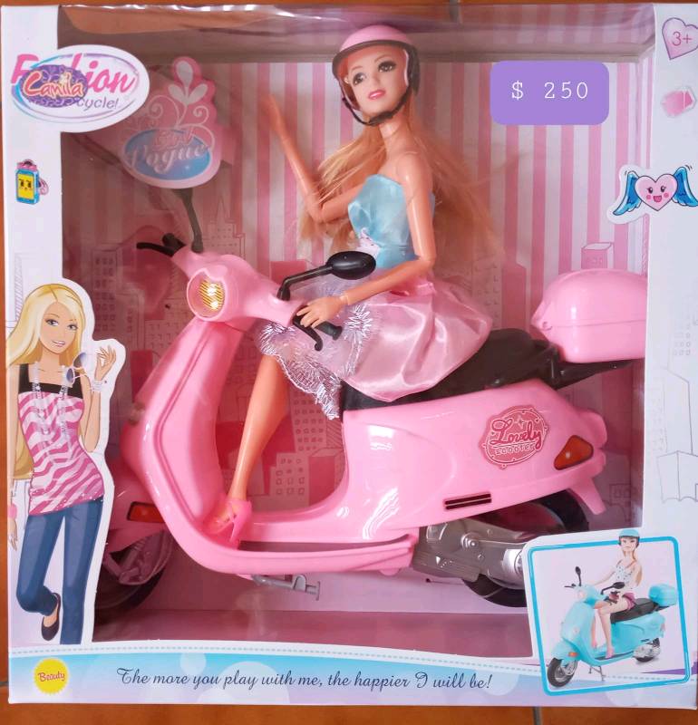 Barbie con Motoneta
