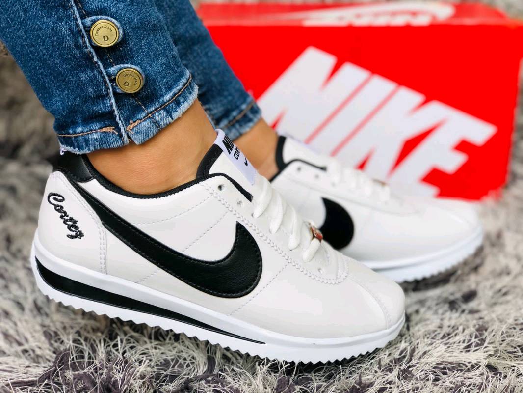 Precio de tenis cortez on sale