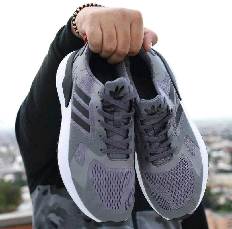 Adidas top informacion quito