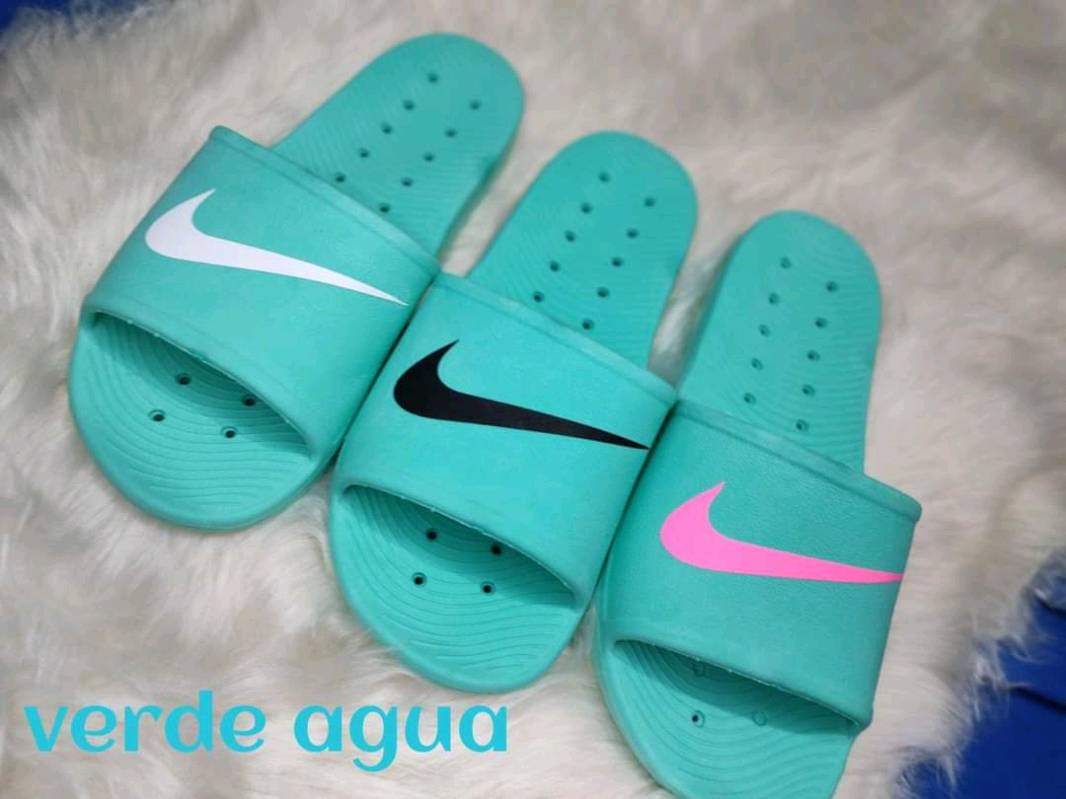 Ojotas nike adidas top
