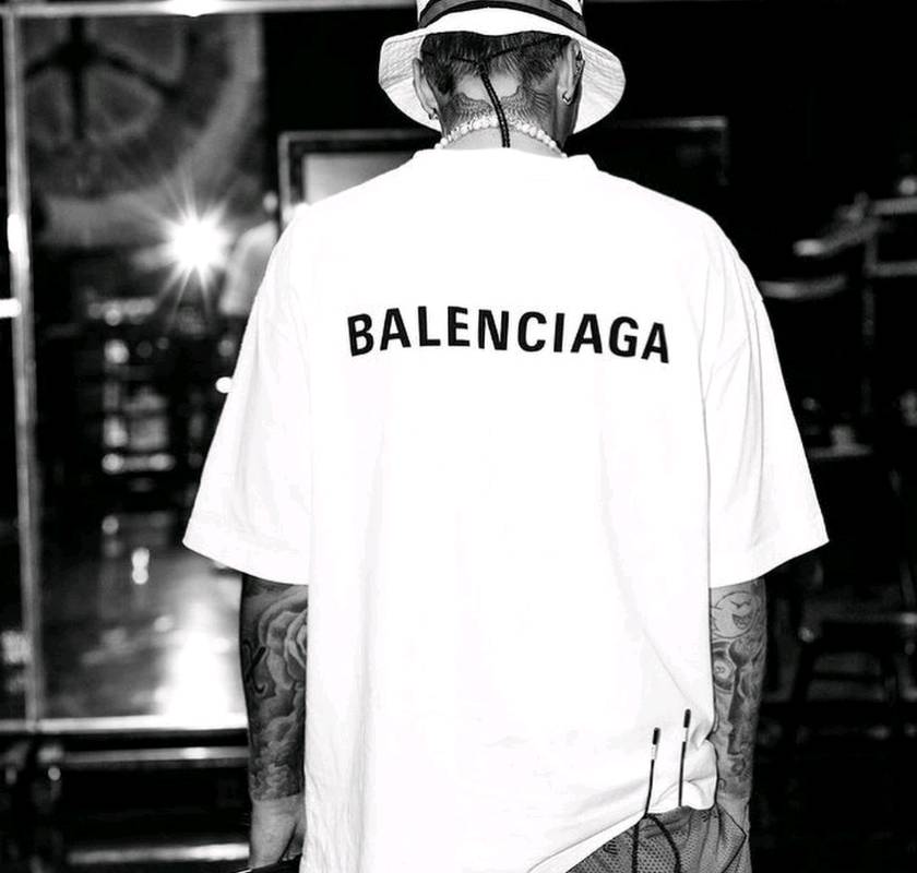 Remera balenciaga 2025