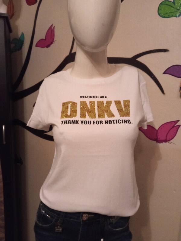 Playera blanca letras doradas en Ocotlan
