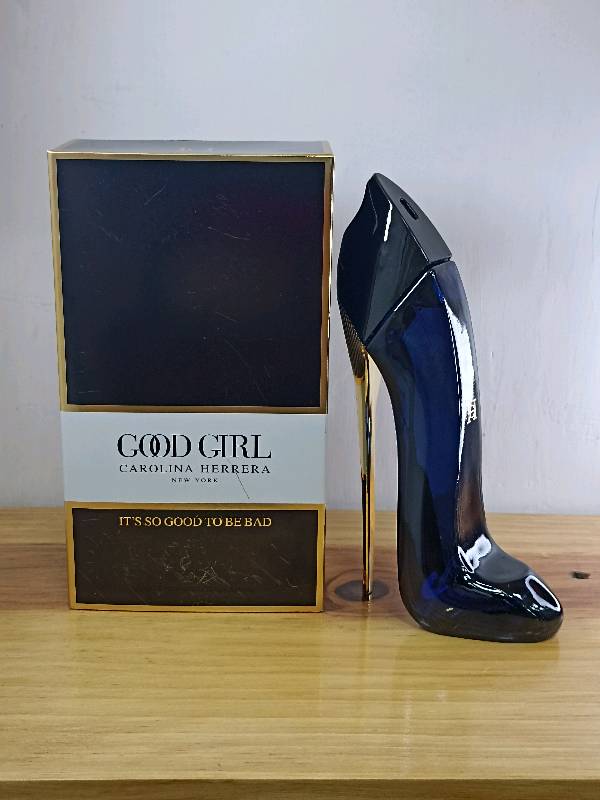 Carolina herrera outlet tacon negro