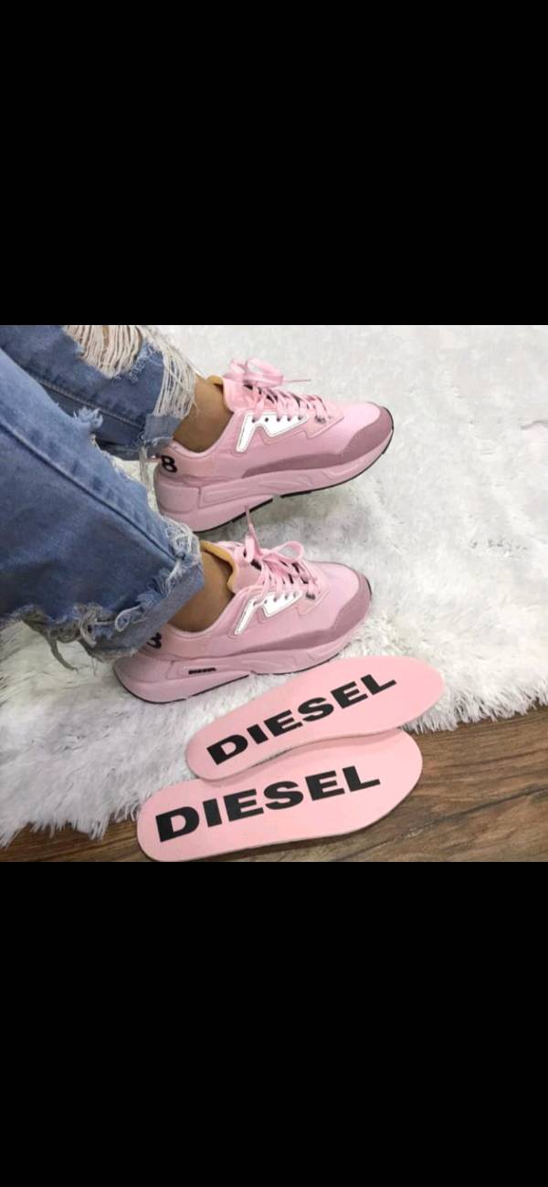 Tenis diesel hotsell en jean