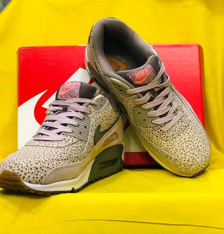 Replicas triple deals a zapatillas