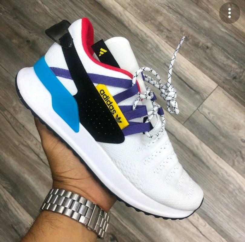 Adidas informacion quito hotsell