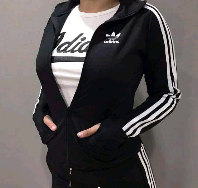 Conjunto Deportivo Adidas en Buenos Aires