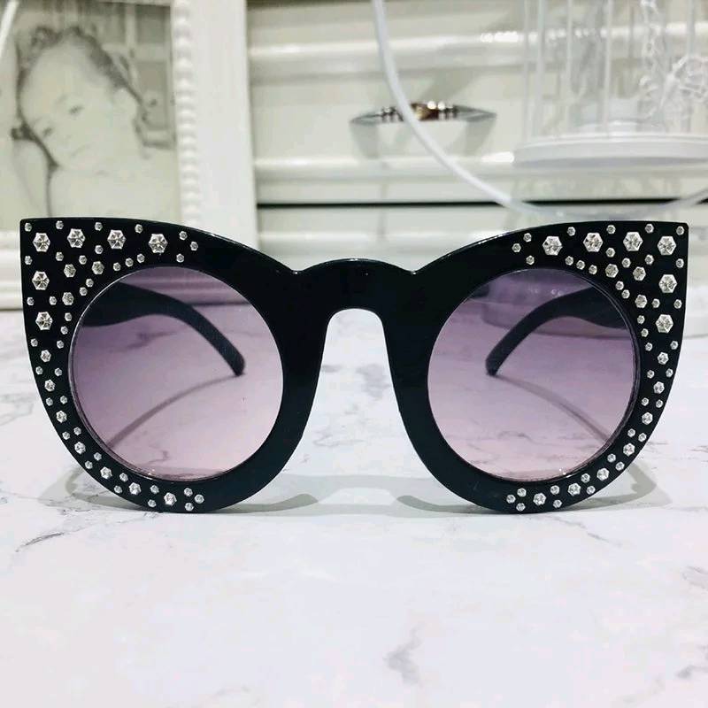 Lentes con piedras sales