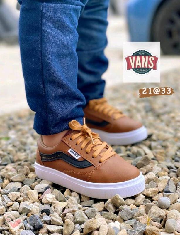 Zapatos vans santa deals marta ubicacion