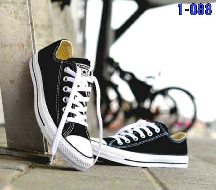Converse shop triple a