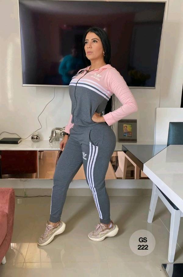 Conjunto de monos sales deportivos para damas