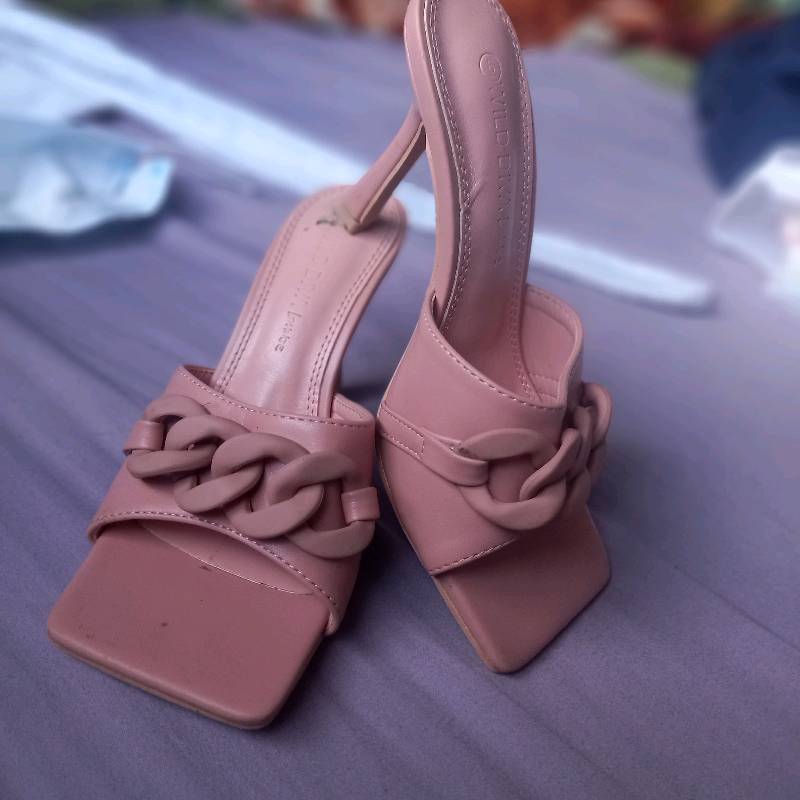 Tacones lindos de moda store