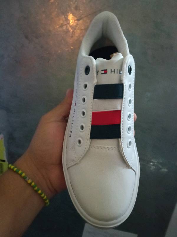 Tenis tommy hotsell sin agujetas