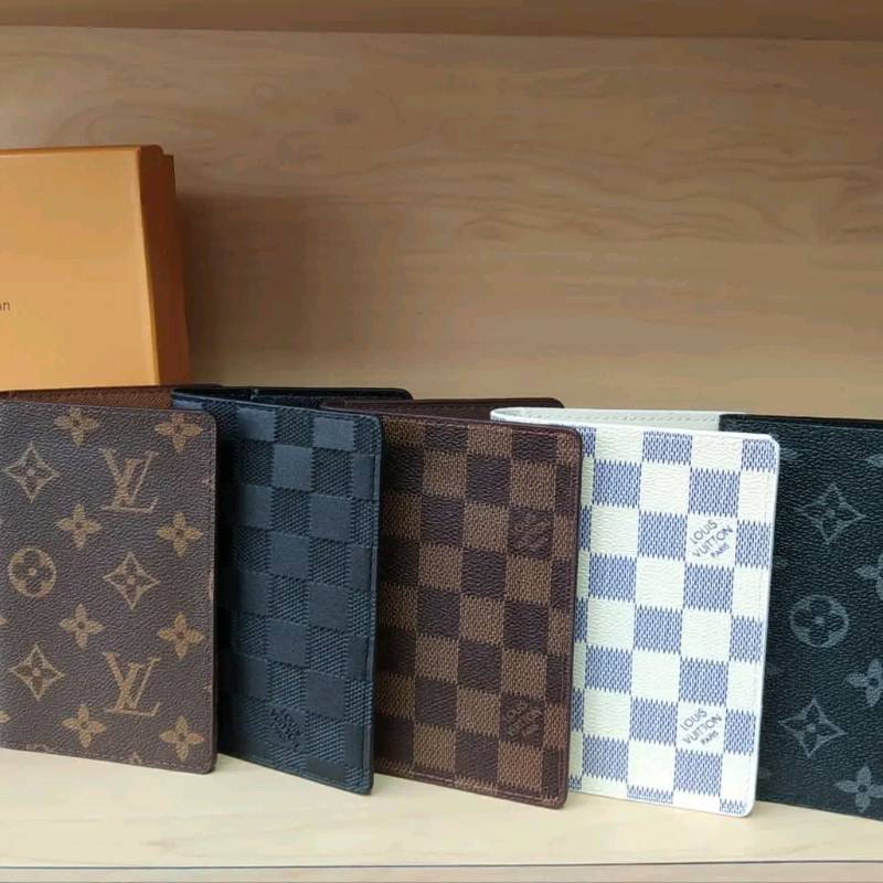 Porta pasaporte louis vuitton deals