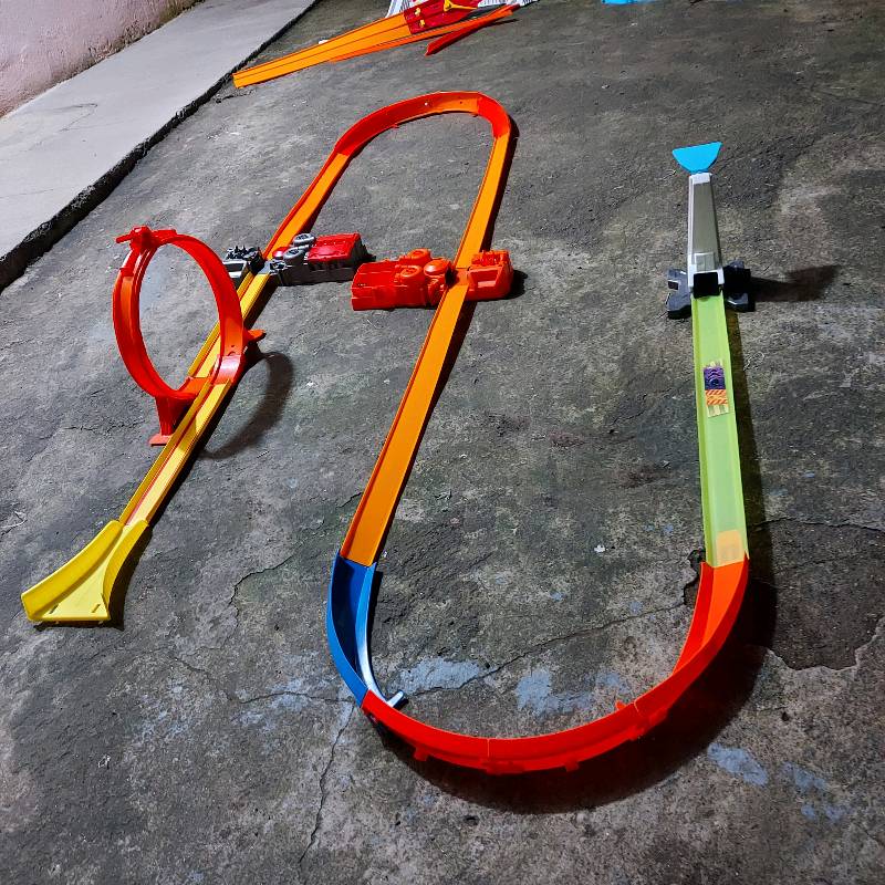 Pista electrica online hot wheels