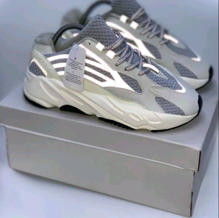 Adidas yeezy deals medellin
