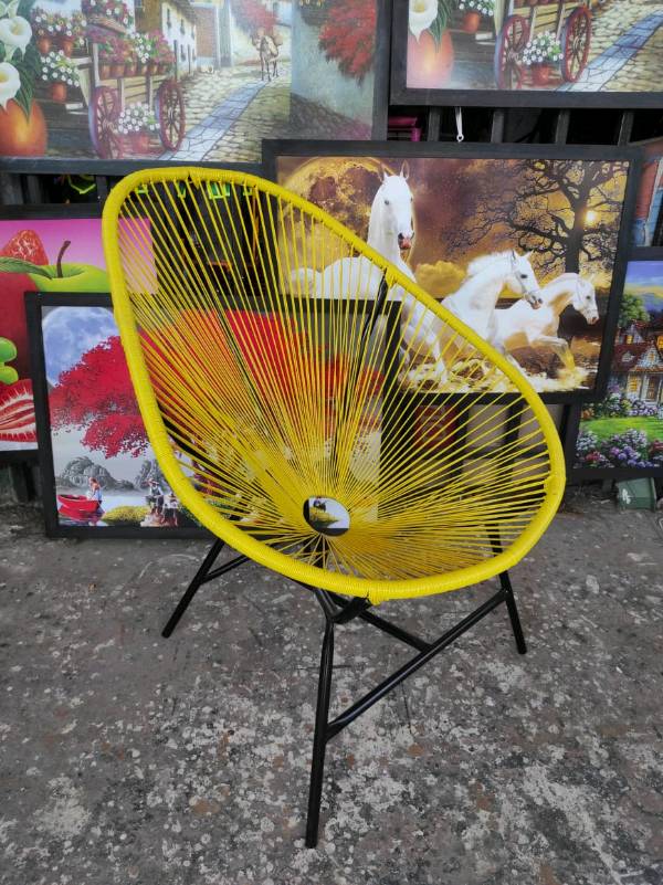 Silla Acapulco Amarilla en Suchitoto
